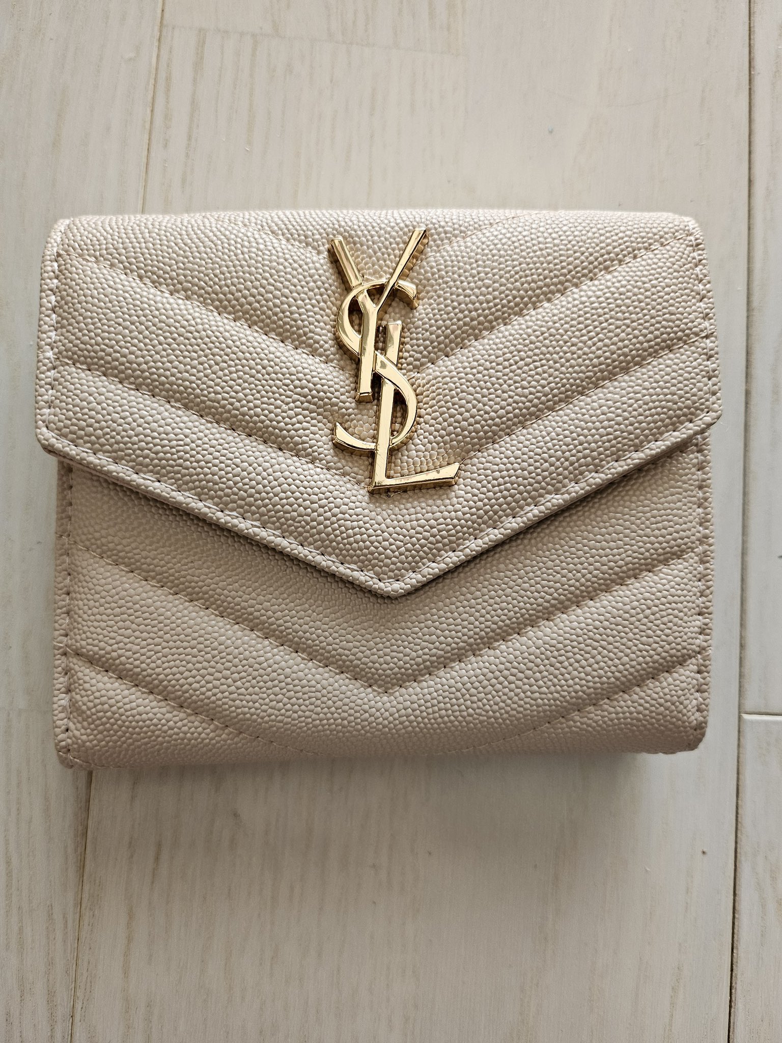 Saint Laurent/サンローラン ウォレット 財布の偽物の見分け方